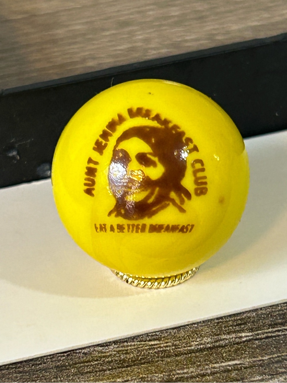 rare Aunt Jemima yellow glass marble - Picture 2 of 5